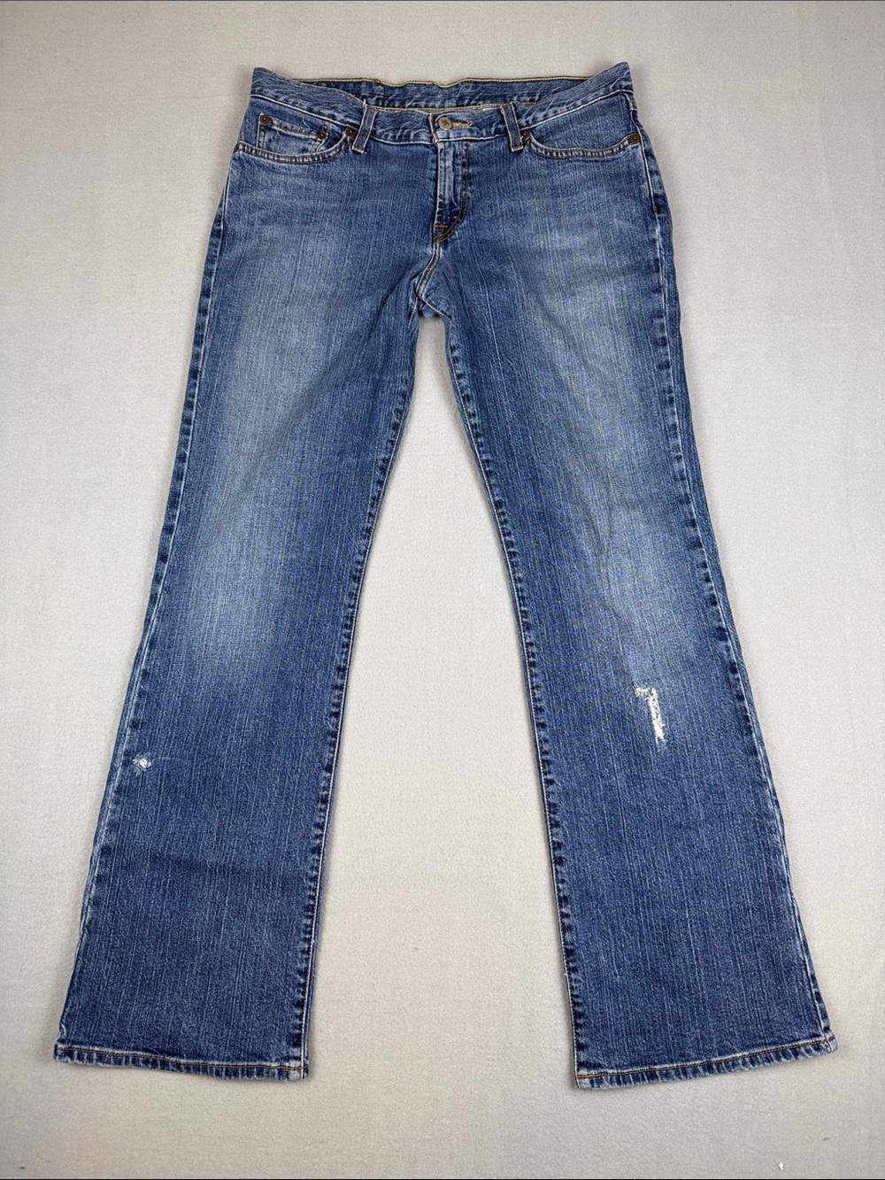 Lucky Brand Dungarees vintage Y2K Flare Jeans
Size: 31